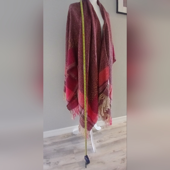 Catherines"s Elegant Shawl Wrap In Shades of Burgundy.  NWT - Picture 5 of 7